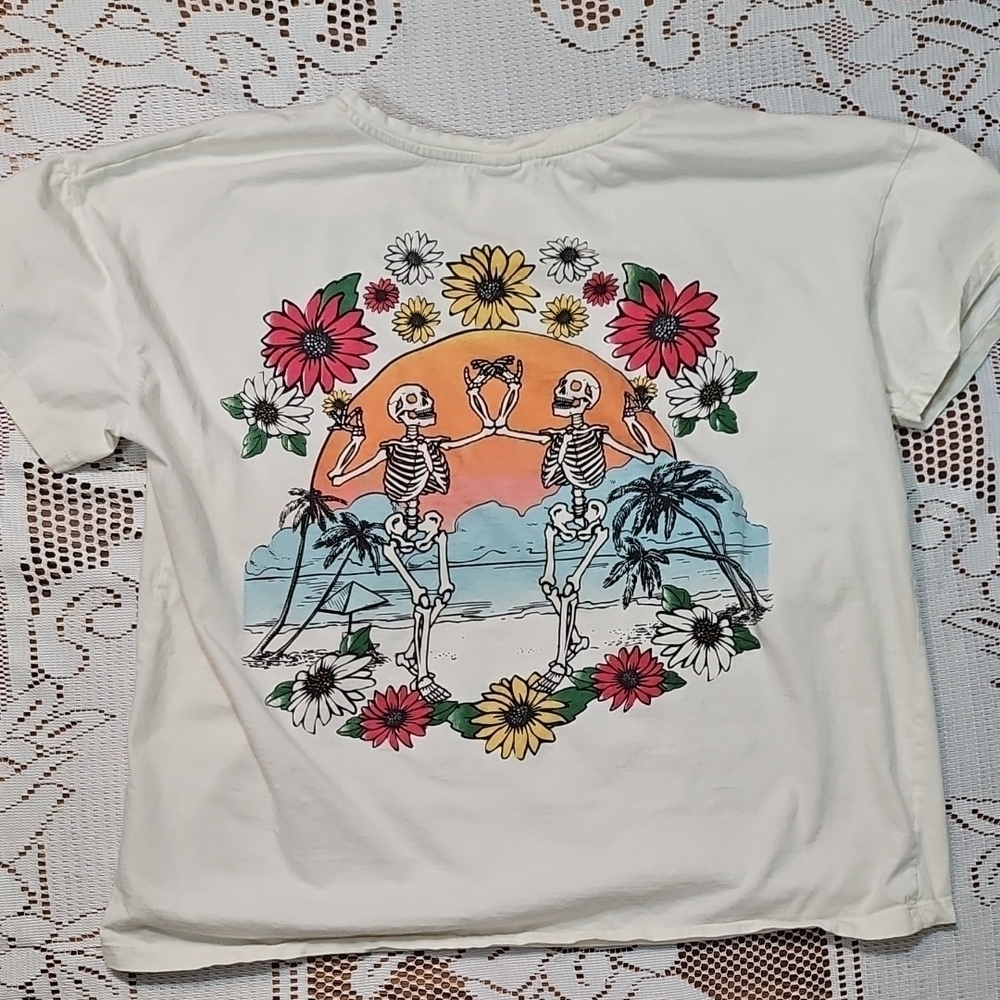 Juniors Graphic Tee - Cream/ White with Colorful Print - Picture 5 of 5